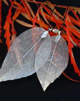 Filigree fairy leaves necklace
