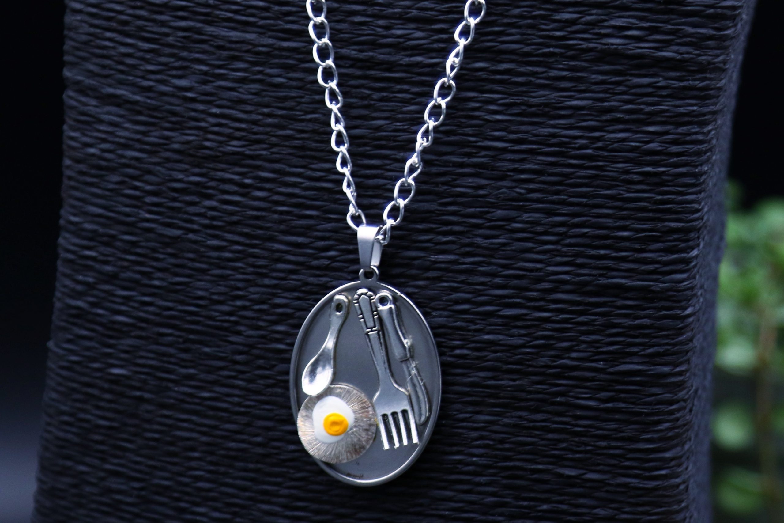 Breakfast necklace