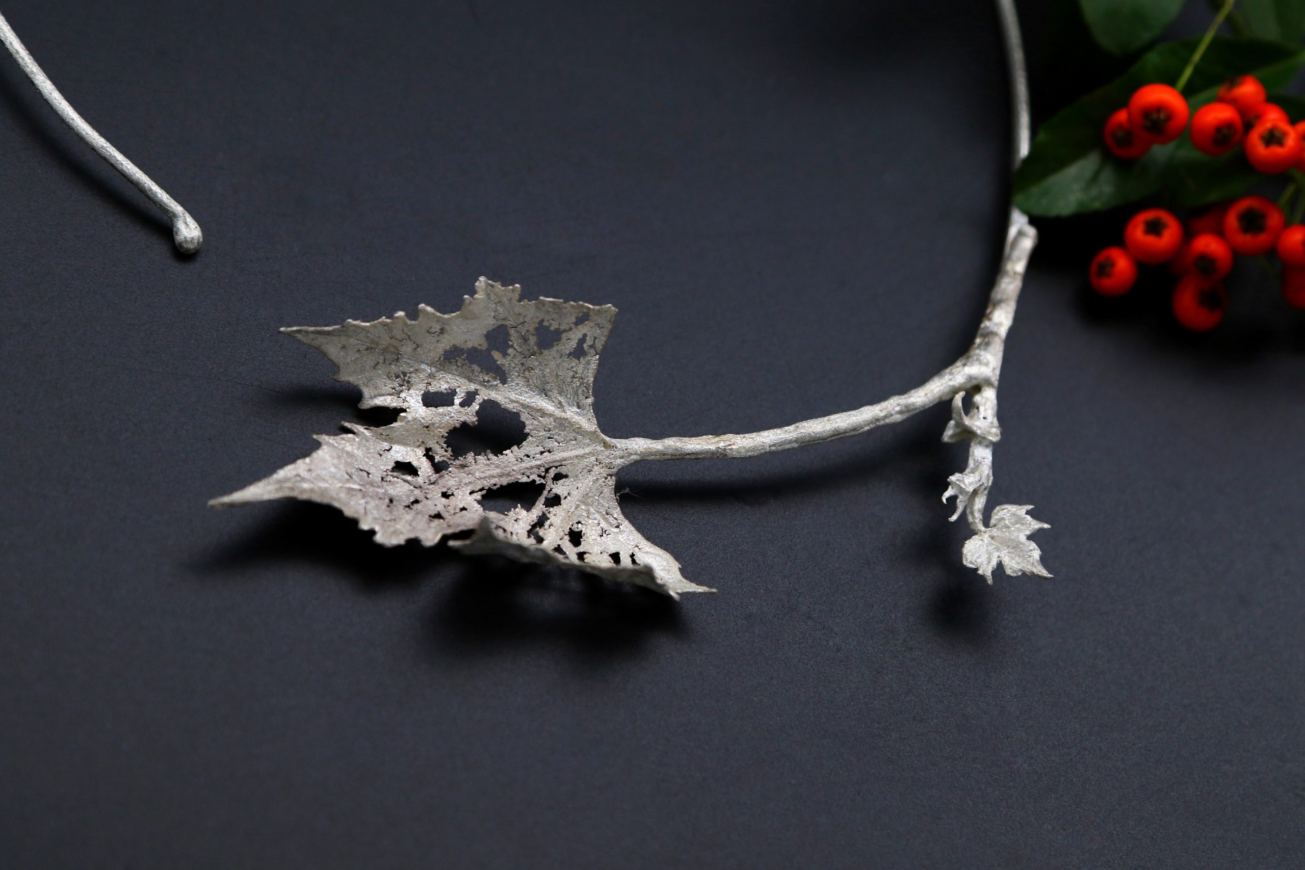 Sycamore leaf necklace
