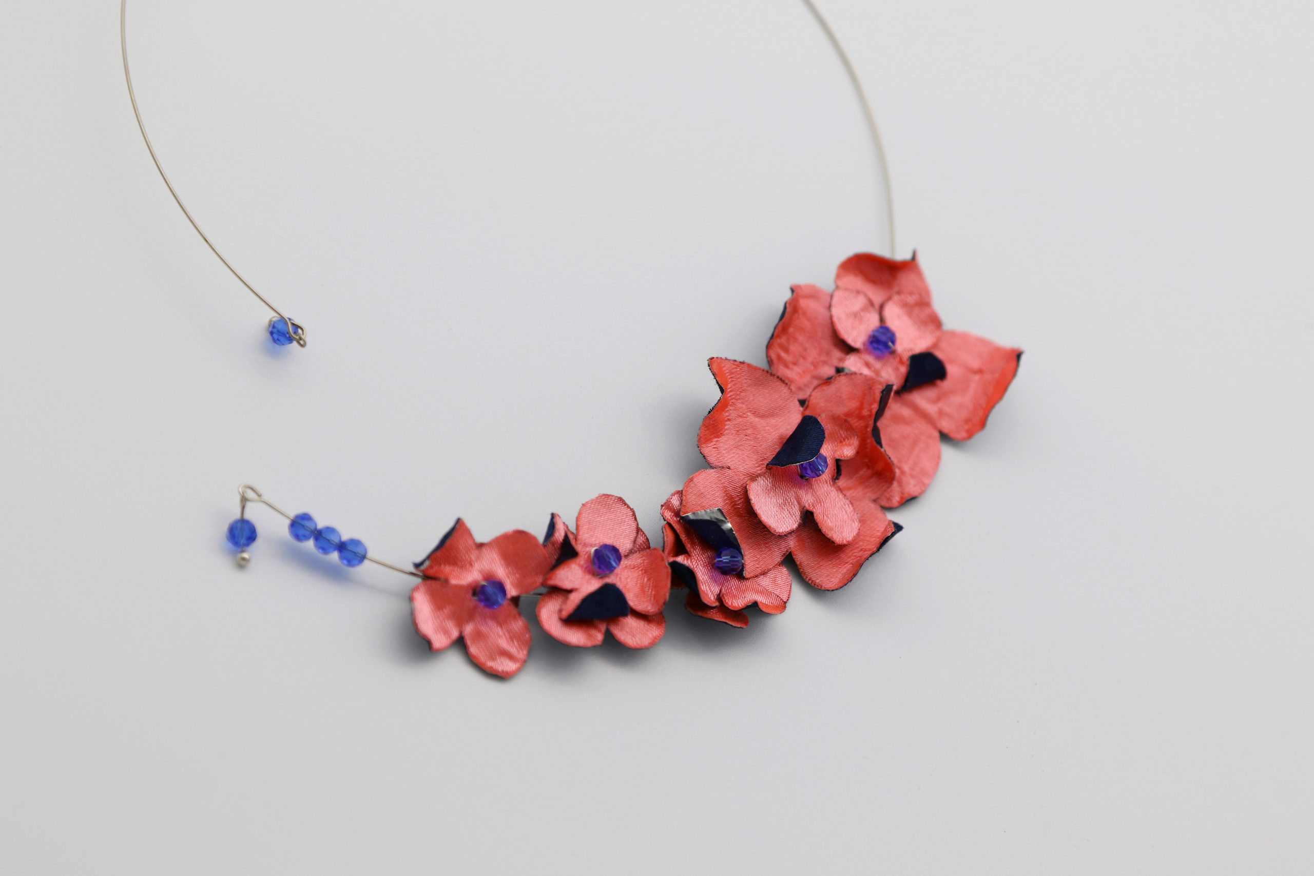 Flowers of ice necklace