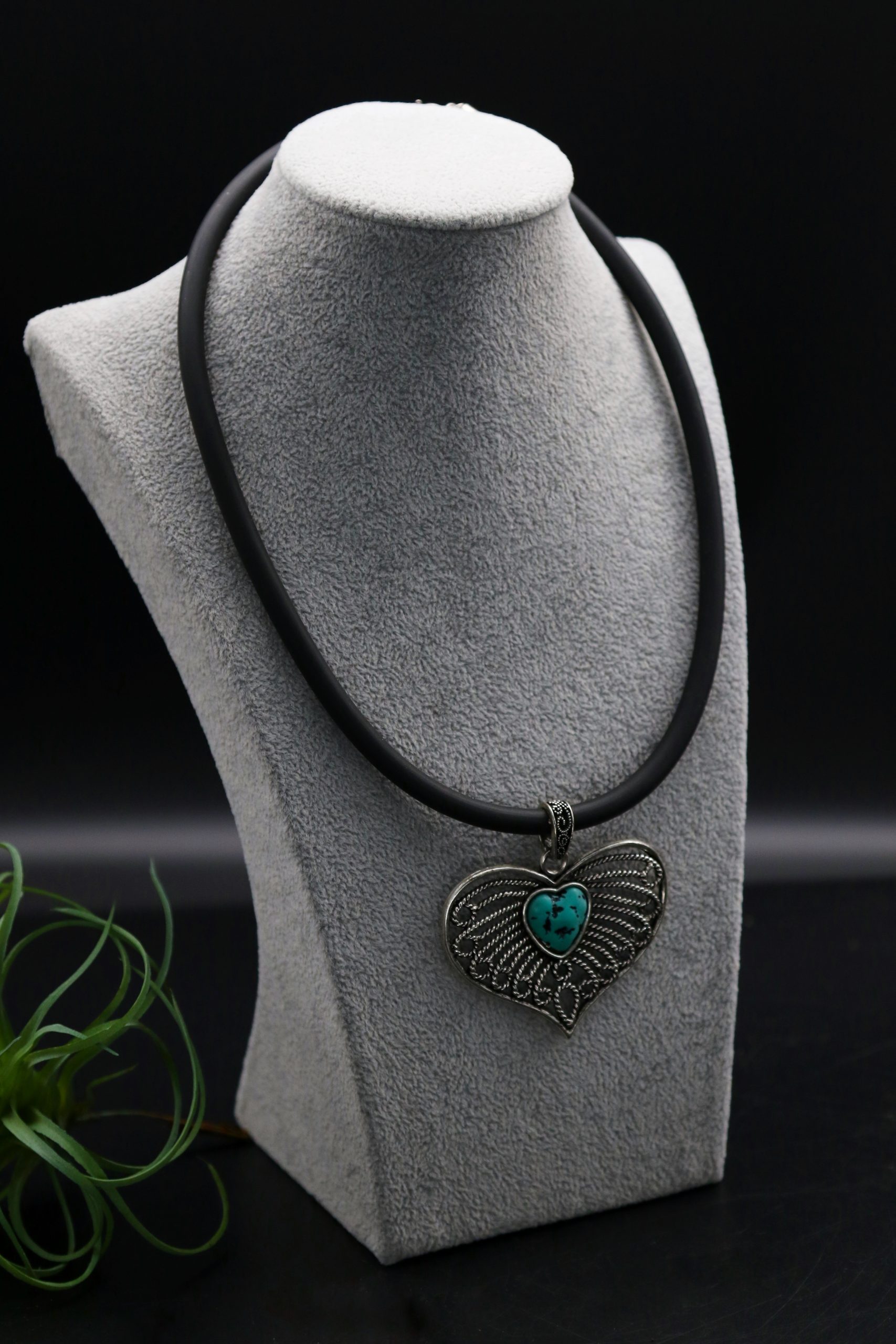 Aramintha necklace